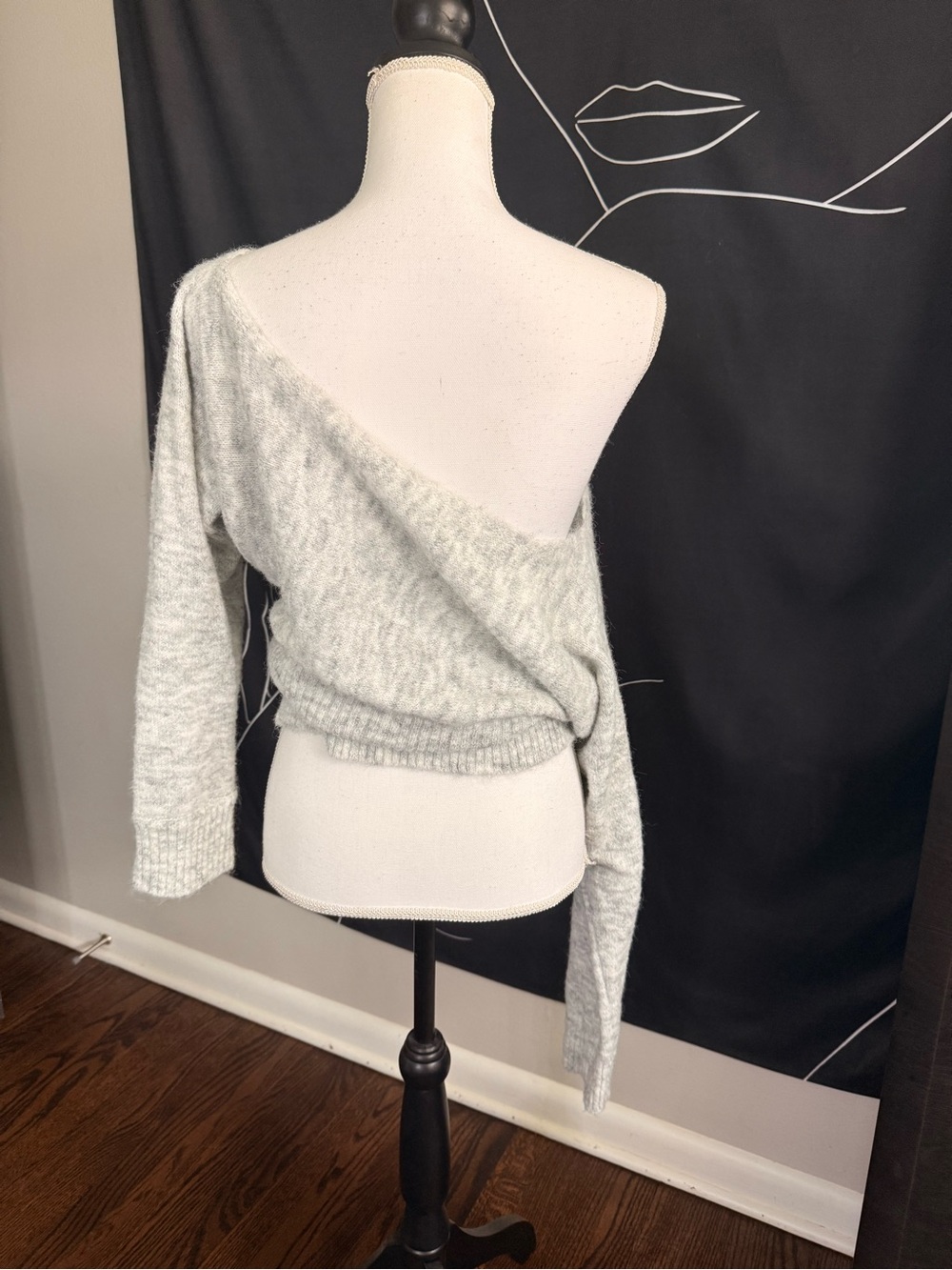 Musera Off-the-Shoulder Oversized Light Gray Knit Sweater - Picture 6 of 8